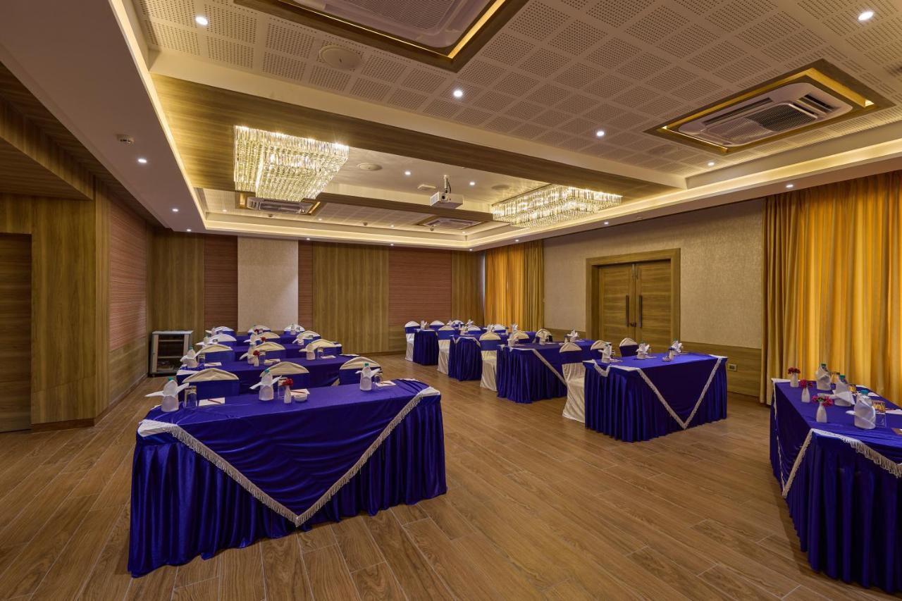 Grand Continent Hosur A Sarovar Portico Affiliate Hotel Екстер'єр фото