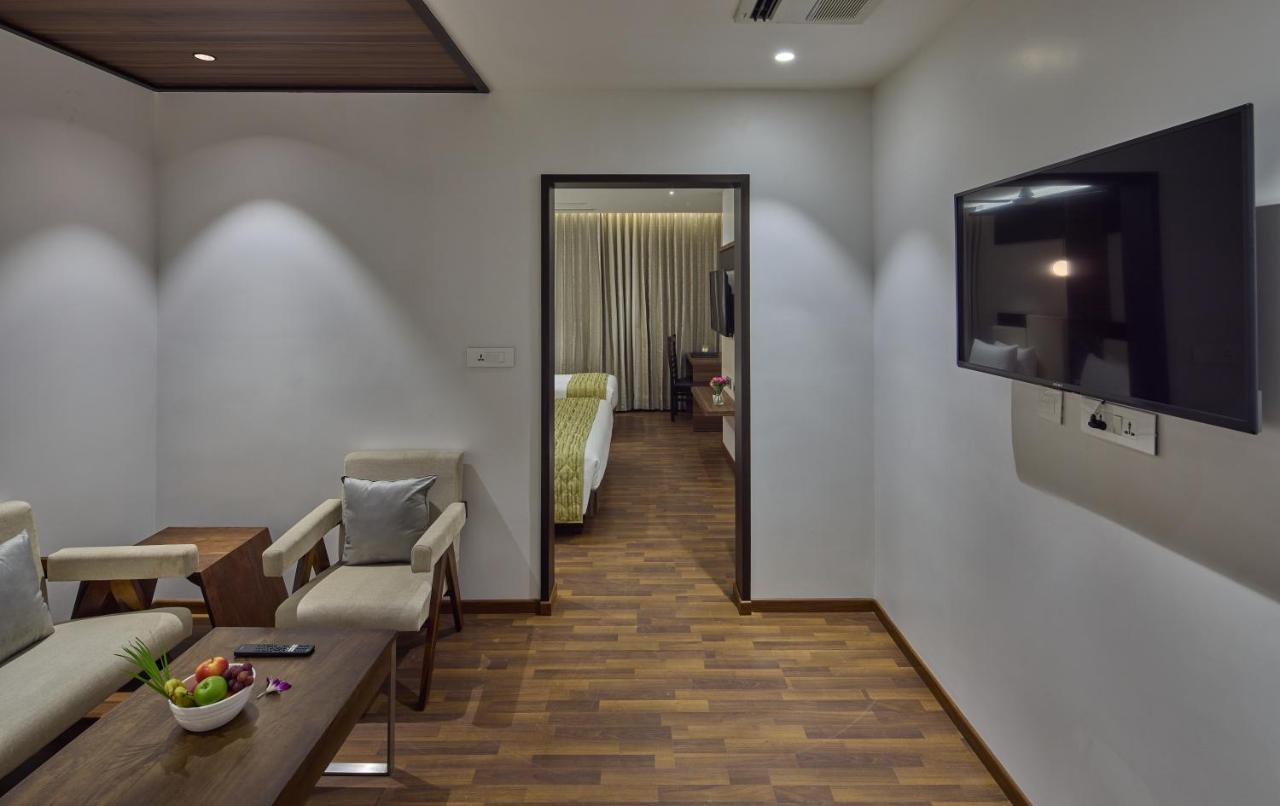 Grand Continent Hosur A Sarovar Portico Affiliate Hotel Екстер'єр фото
