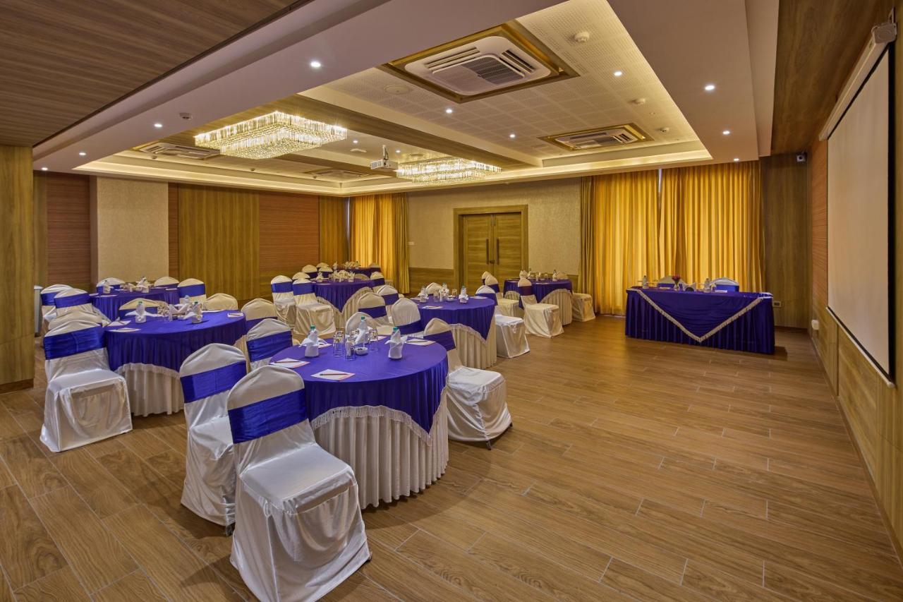 Grand Continent Hosur A Sarovar Portico Affiliate Hotel Екстер'єр фото